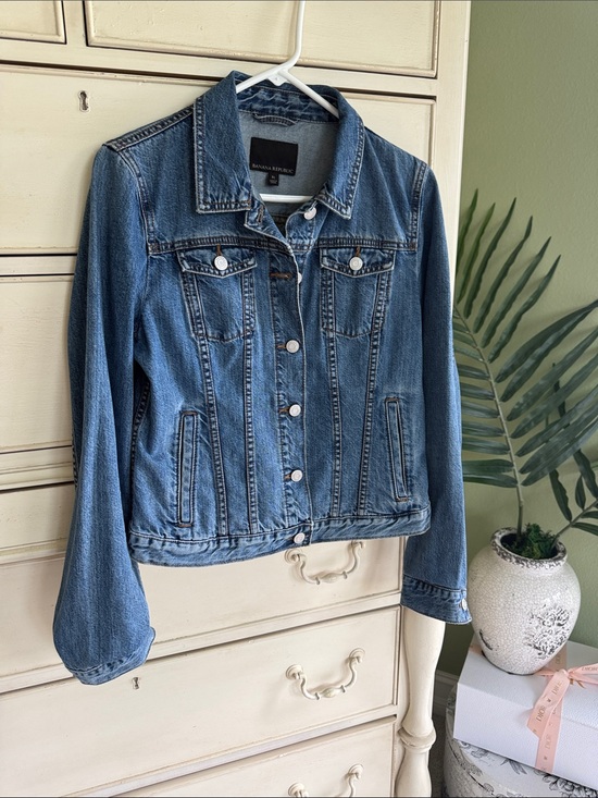 Banana Republic Jackets & Blazers - Banana Republic Medium Blue Denim Jacket for Women